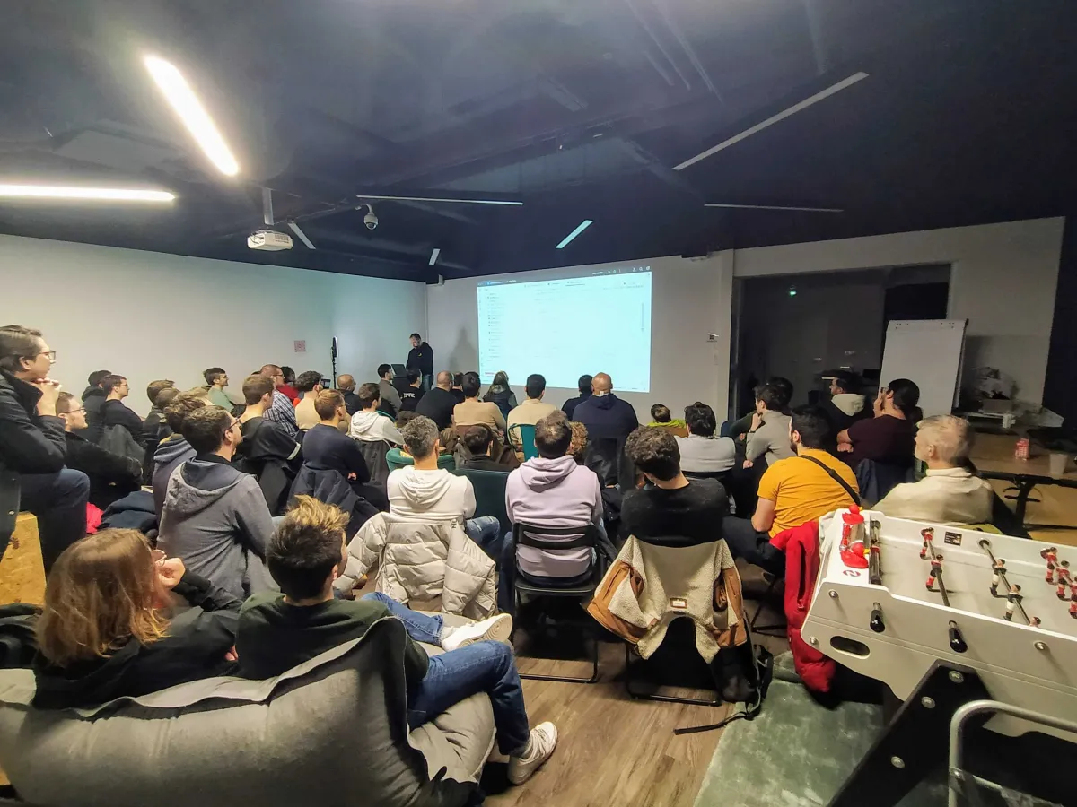 Sécurisons nos utilisateurs grâce au Mozilla Observatory! — photo de la conférence