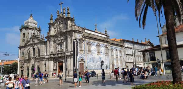 Porto church with Azulejos